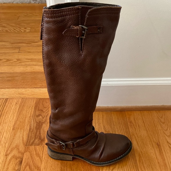 Steve Madden Ravinn Leather Knee High Zip Up Boots - Picture 9 of 16